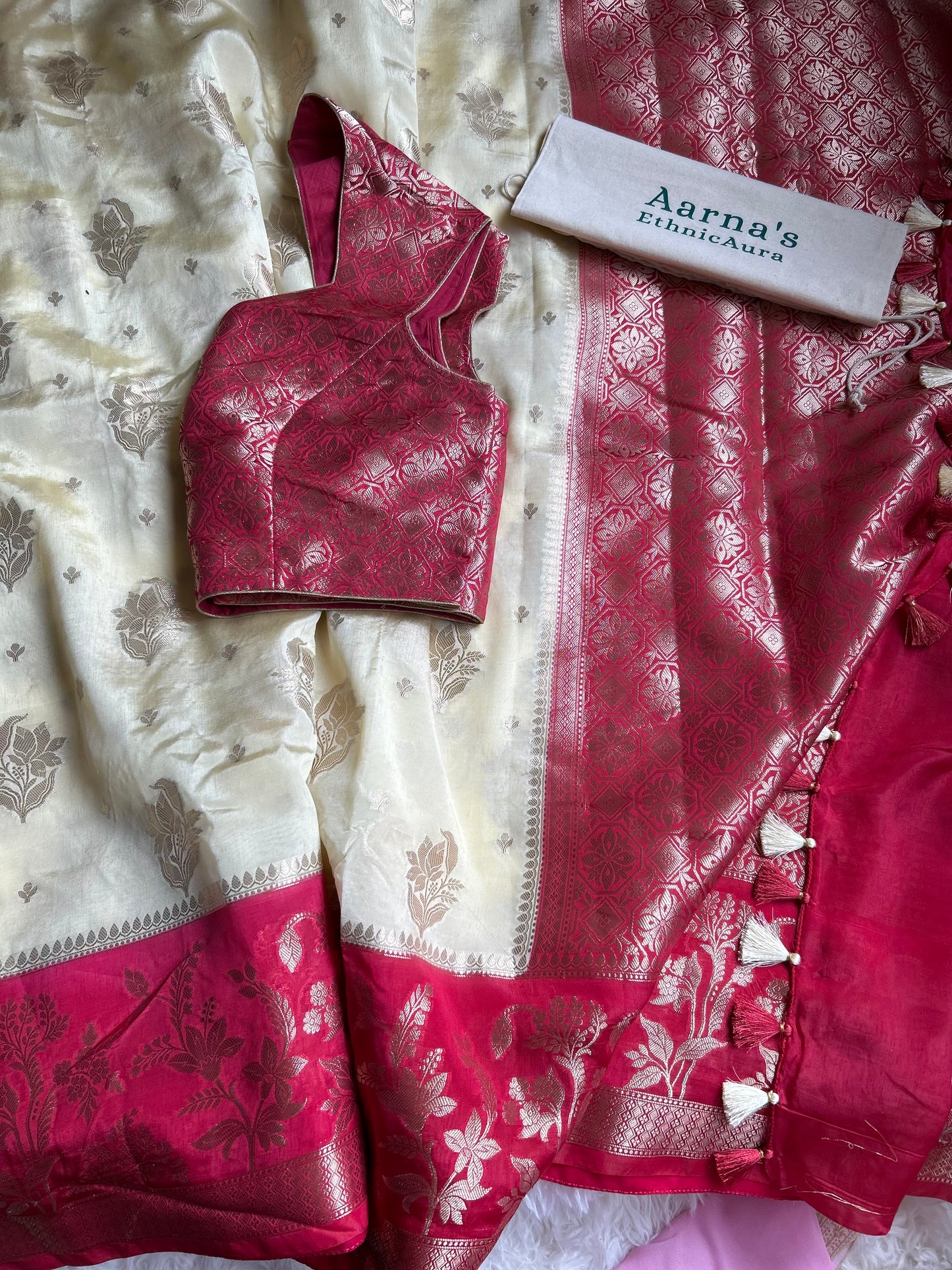 Organza Chiffon Saree in creme with Pink Border