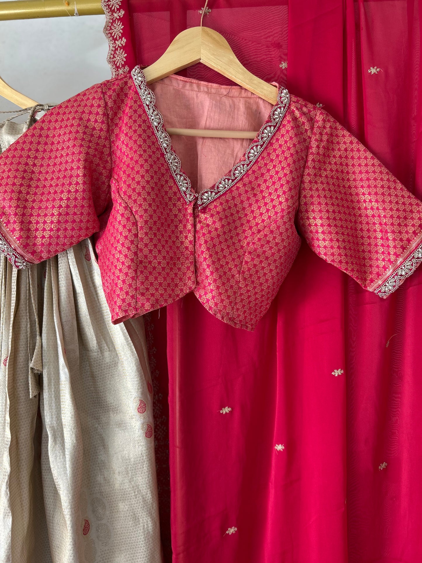 Banarasi Lehanga in Beige and Pink