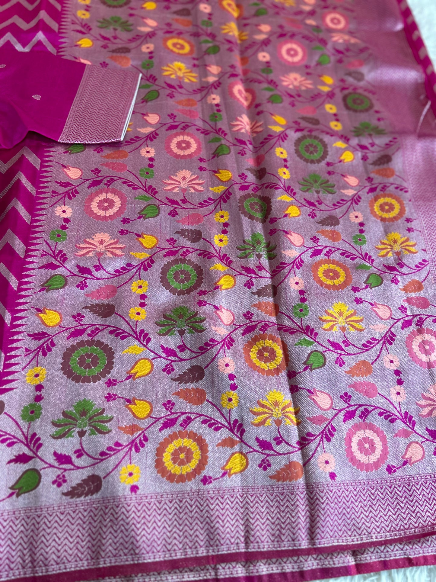 Tusser georgette in hot pink