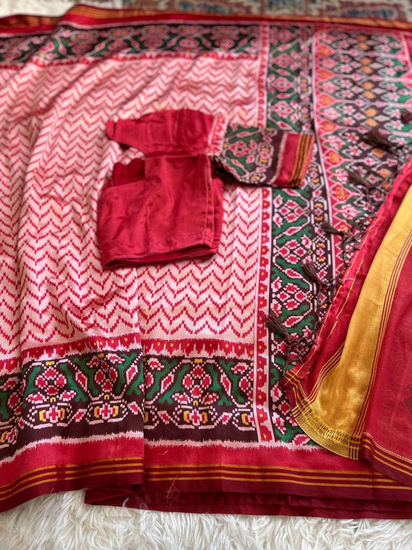 Semi Patola Saree in Onion Pink