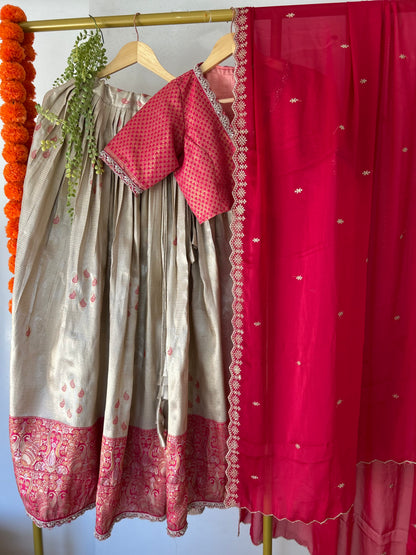 Banarasi Lehanga in Beige and Pink